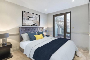 Hammersmith Apartment, Breakfast